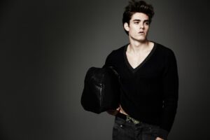 つむじ薄毛をカバーする髪型はメンズ若者にどれが最適？