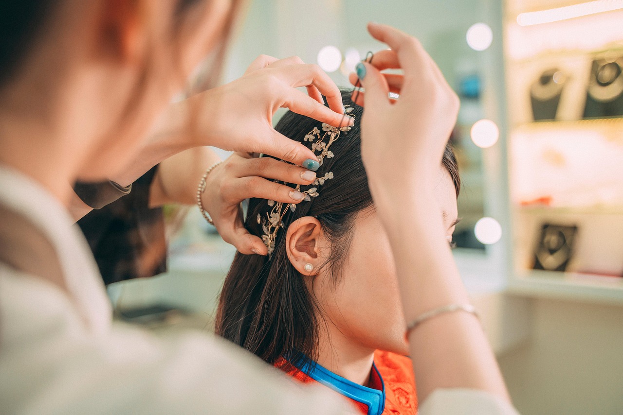 薄毛の女性が自信を持てるヘアセットのコツは？
