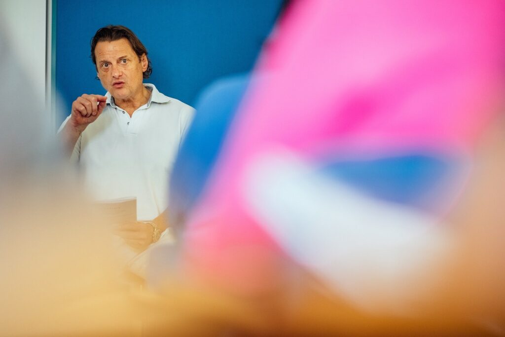 つむじ薄毛に最適な青缶スプレーの比較ポイントは？