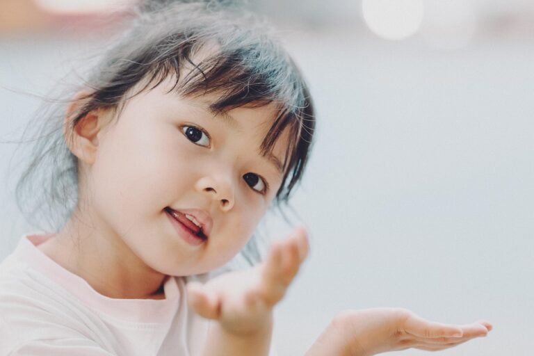 つむじハゲを隠す髪型は娘に褒められる？どっちがいいか比較して評判やおすすめを紹介！