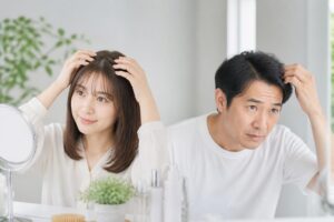 つむじの薄毛に最適な髪型とセルフ頭皮ケアグッズのおすすめランキングはどっち？